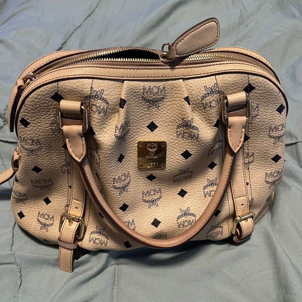Authentic MCM - Picture 4 of 6